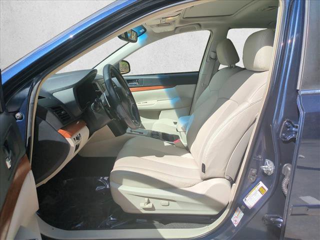 Used 2014 Subaru Outback 2.5i Limited w/ Moonroof Package image 16