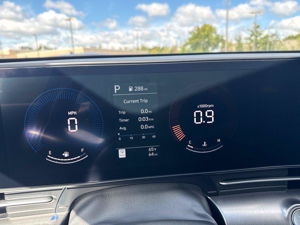 New 2027 Hyundai Kona SE AWD/4WD image 13