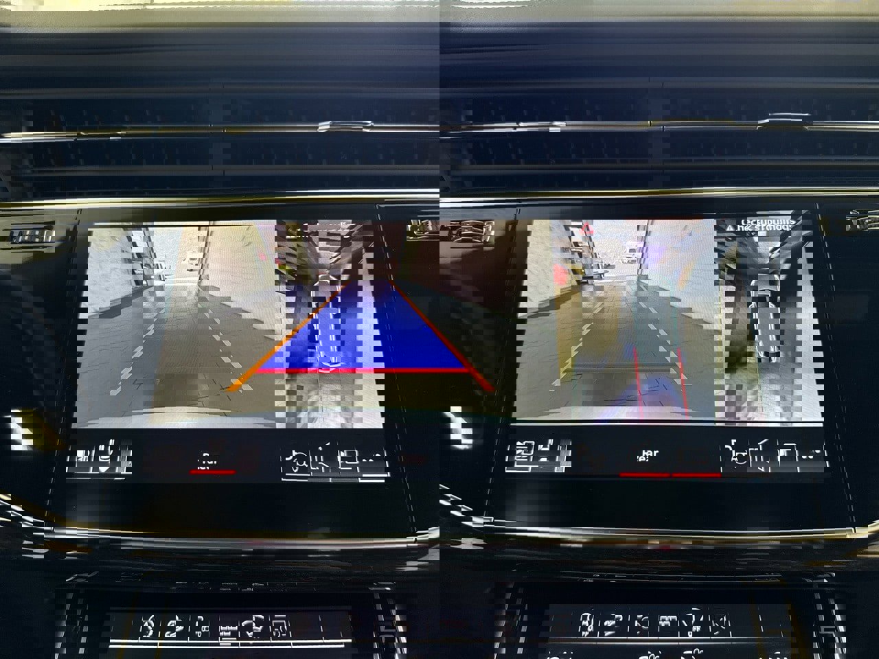 New 2025 Audi Q8 Prestige image 28