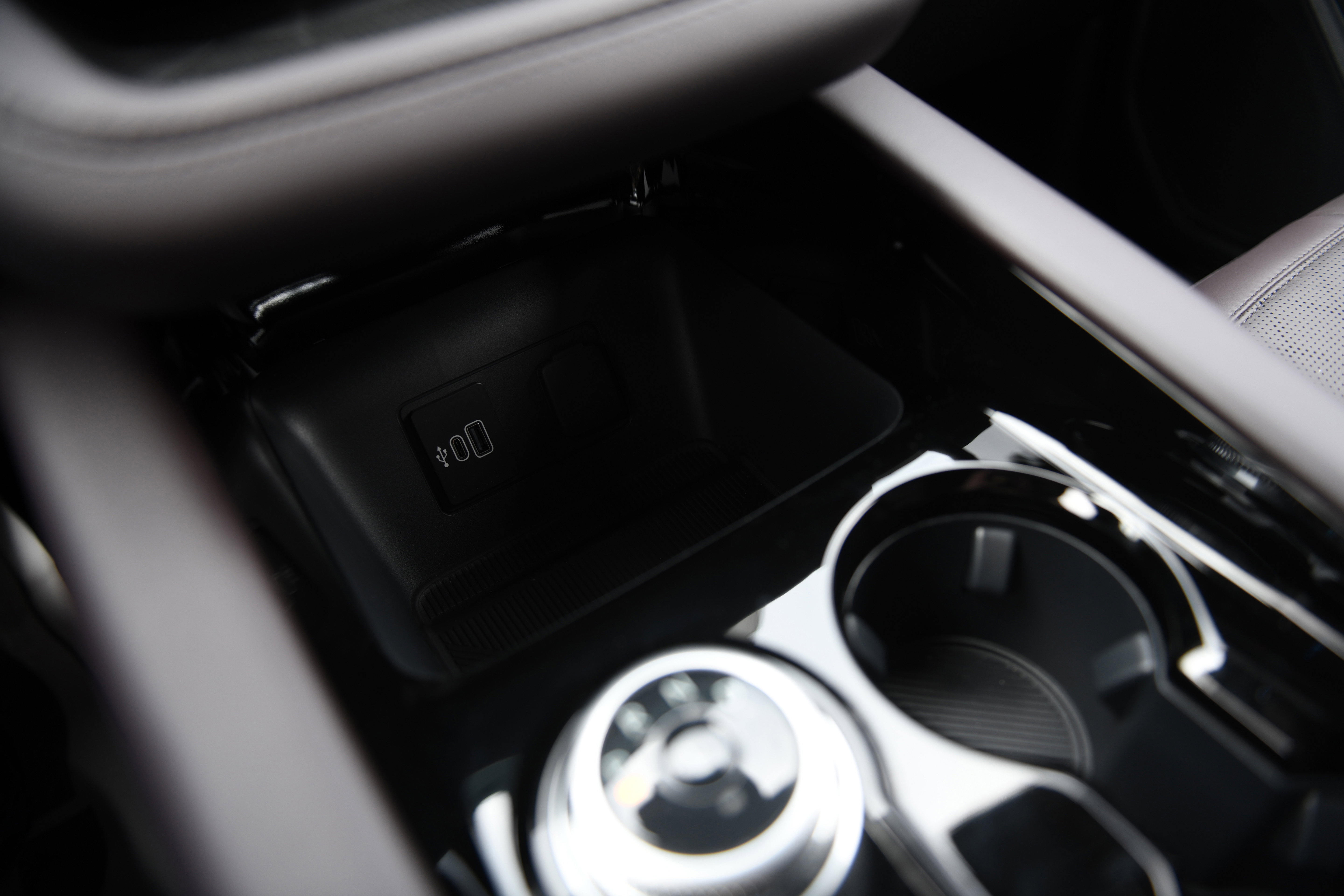 New 2026 Ford Explorer Platinum image 12