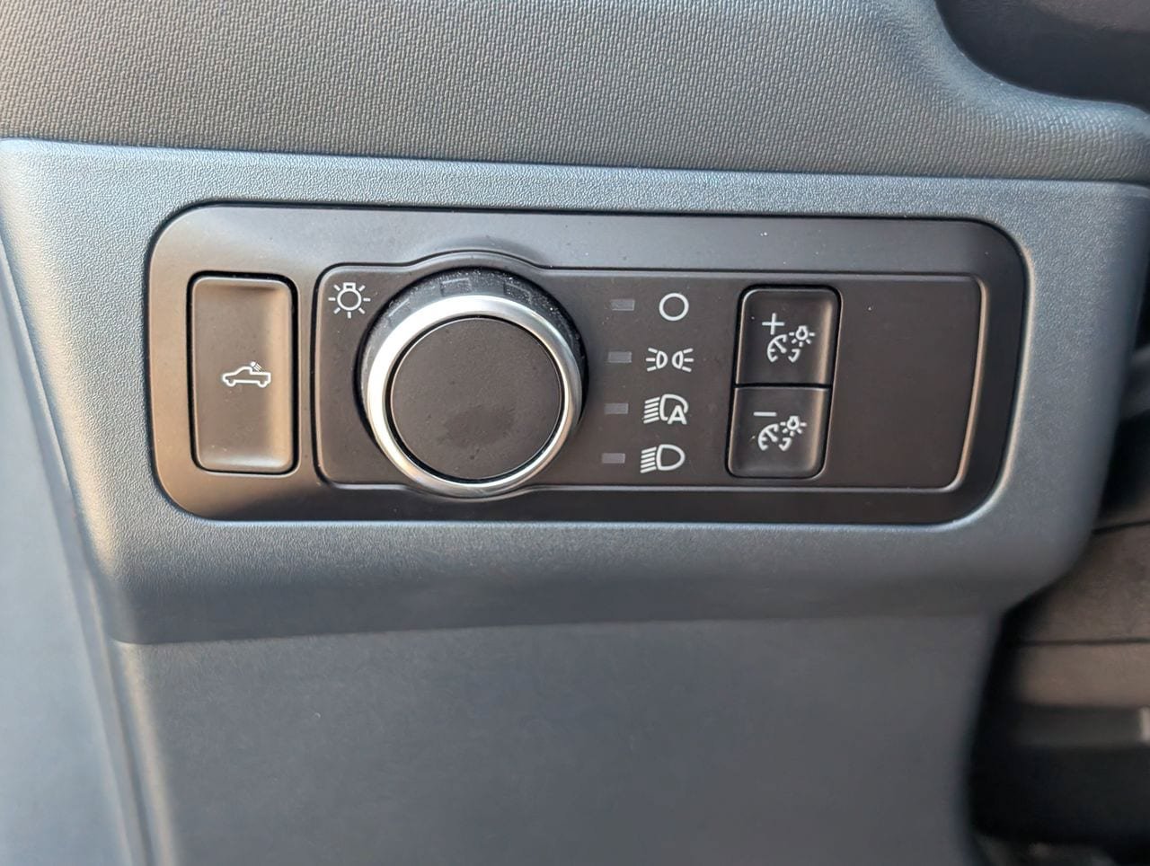 Used 2025 Ford Maverick XLT w/ Equipment Group 302A AWD/4WD image 23