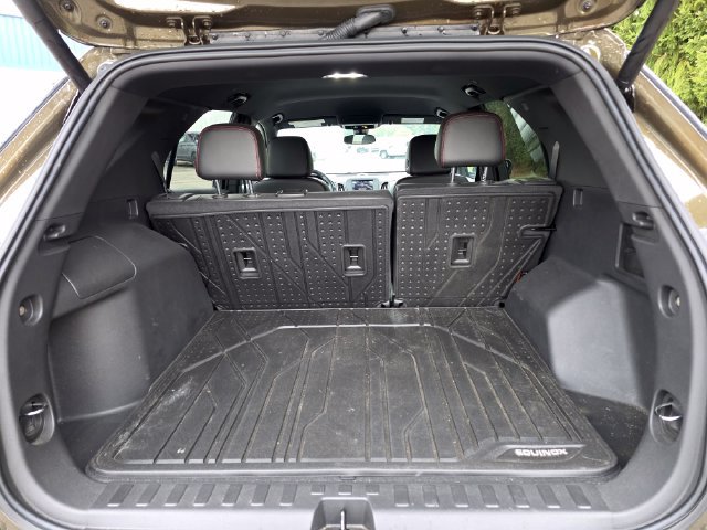 Used 2023 Chevrolet Equinox RS w/ LPO, Floor Liner Package AWD/4WD image 4