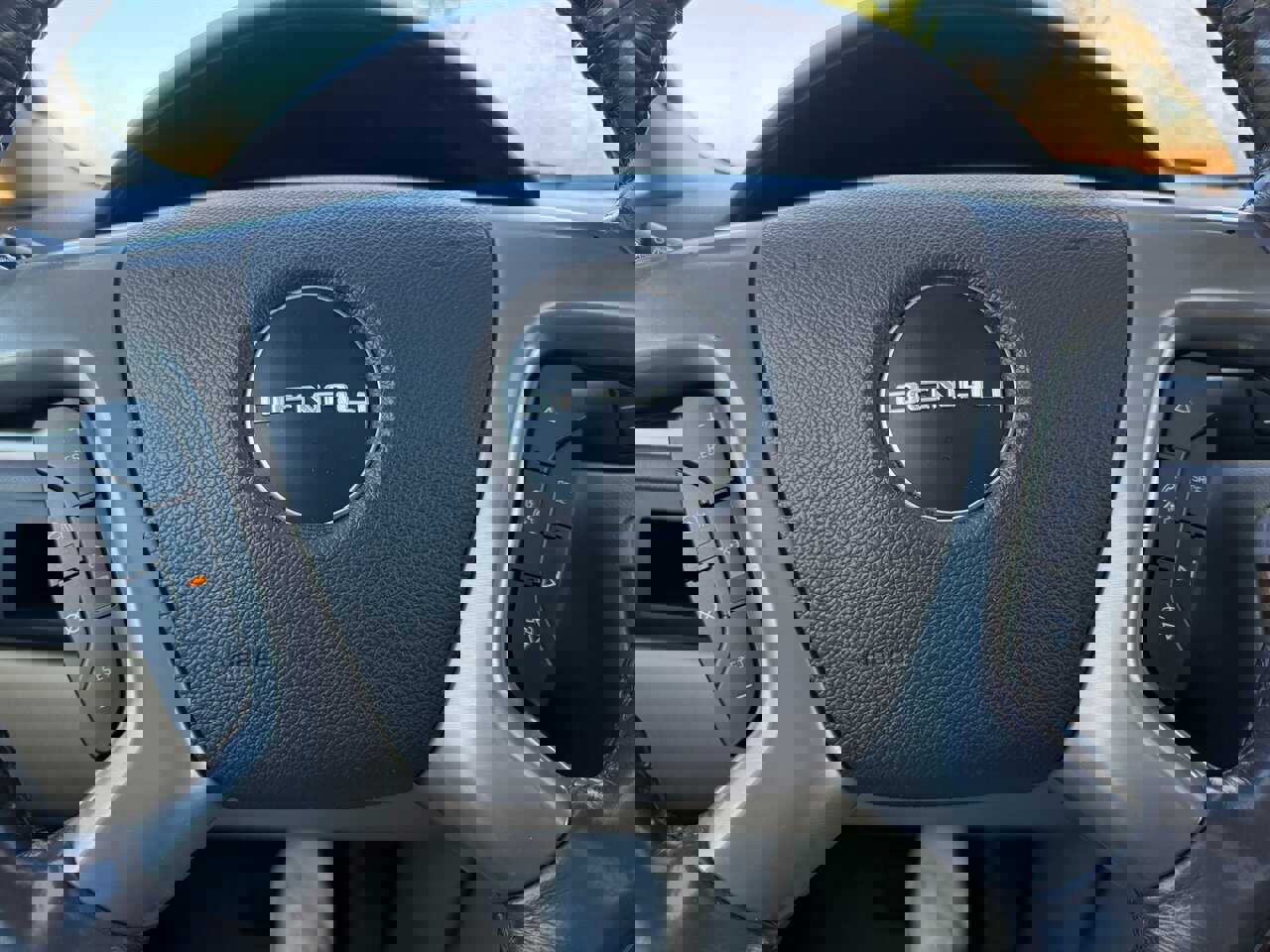 Used 2012 GMC Yukon Denali image 35