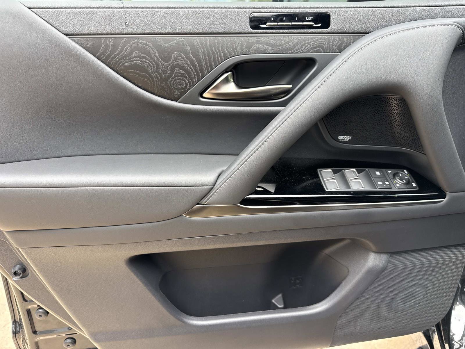 Certified 2025 Lexus LX 700h Overtrail image 17