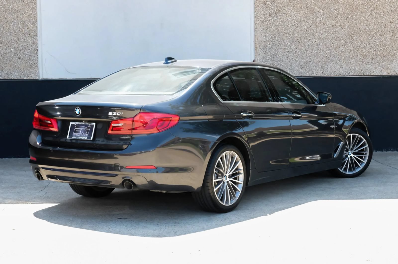 Used 2018 BMW 530i RWD image 9