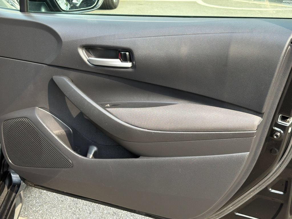 Used 2021 Toyota Corolla LE FWD image 13