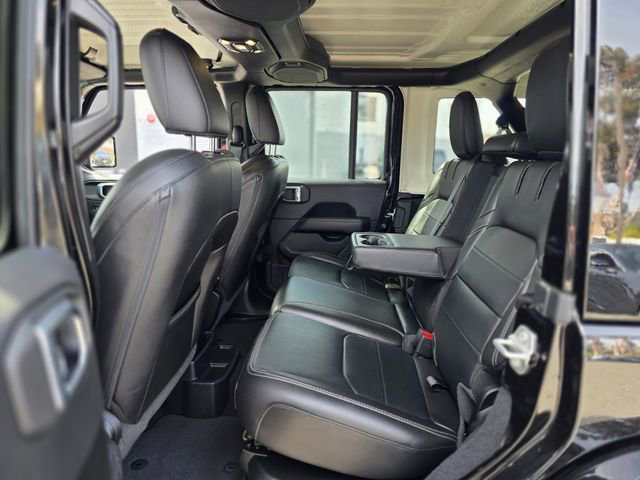 Used 2023 Jeep Wrangler Unlimited Sahara image 17