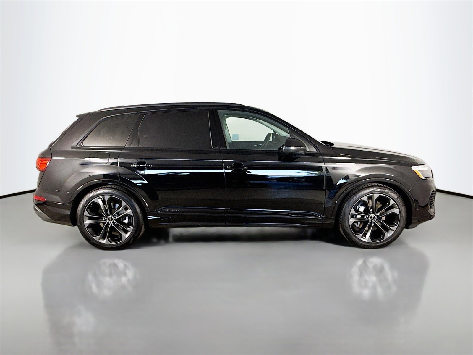 New 2025 Audi Q7 3.0T Premium Plus image 8