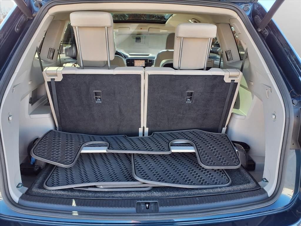 Used 2021 Volkswagen Atlas SEL Premium image 30