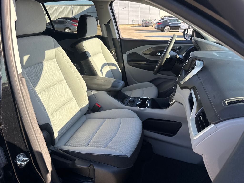 Used 2023 GMC Terrain SLE w/ Driver Convenience Package FWD image 13