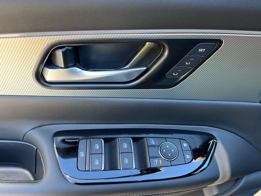 Used 2025 Nissan Murano SL AWD/4WD image 12