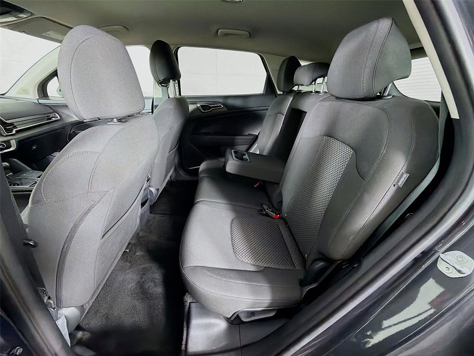 Used 2024 Kia Sportage LX image 21