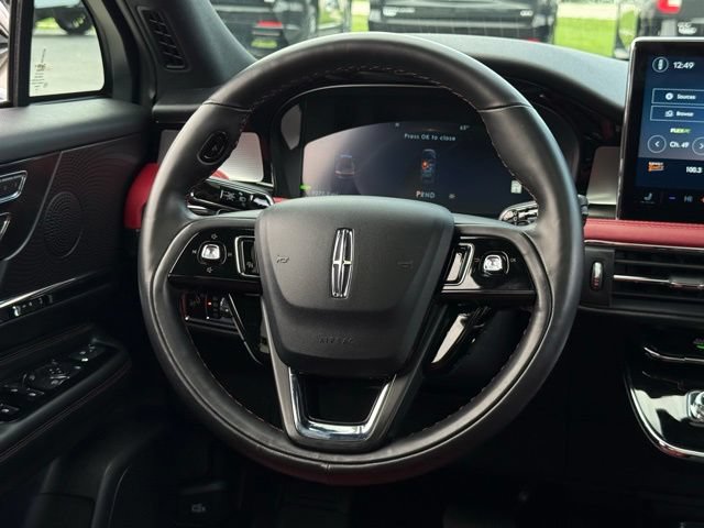 Used 2025 Lincoln Corsair Grand Touring w/ Towing Package AWD/4WD image 9