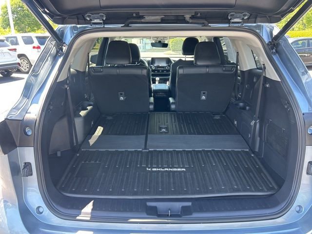 Used 2021 Toyota Highlander XLE FWD image 10