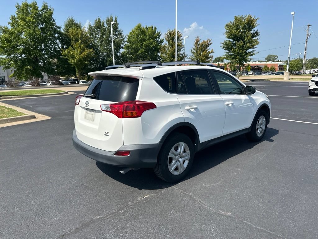 Used 2015 Toyota RAV4 LE AWD/4WD image 17