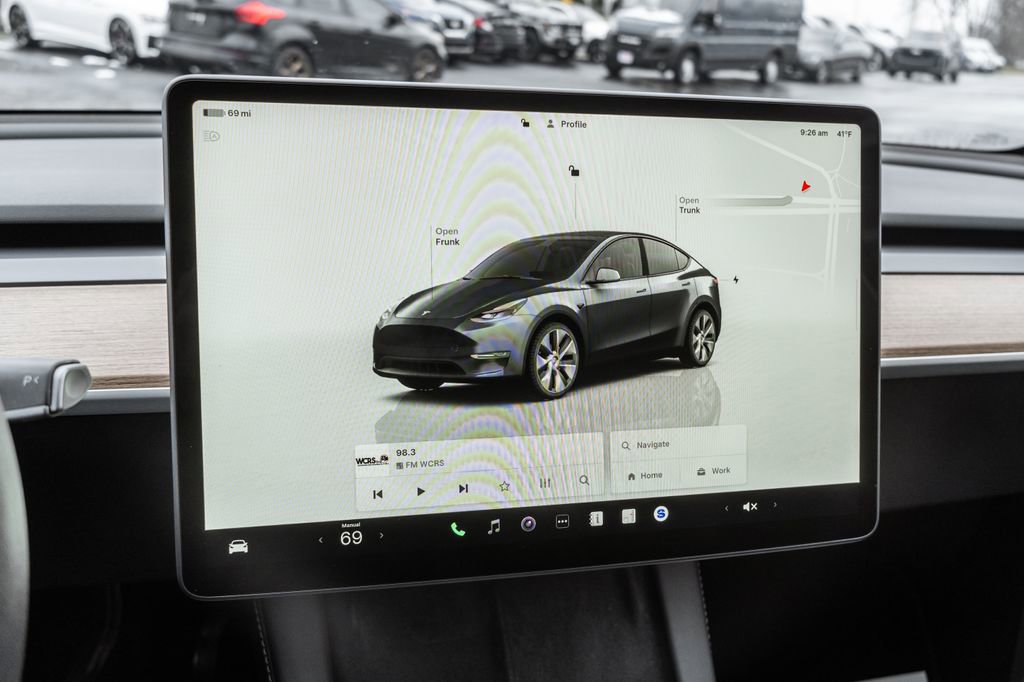 Used 2023 Tesla Model Y Long Range image 13