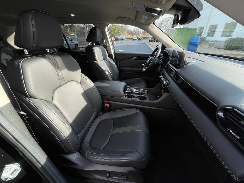 Certified 2025 Honda Pilot EX-L image 32