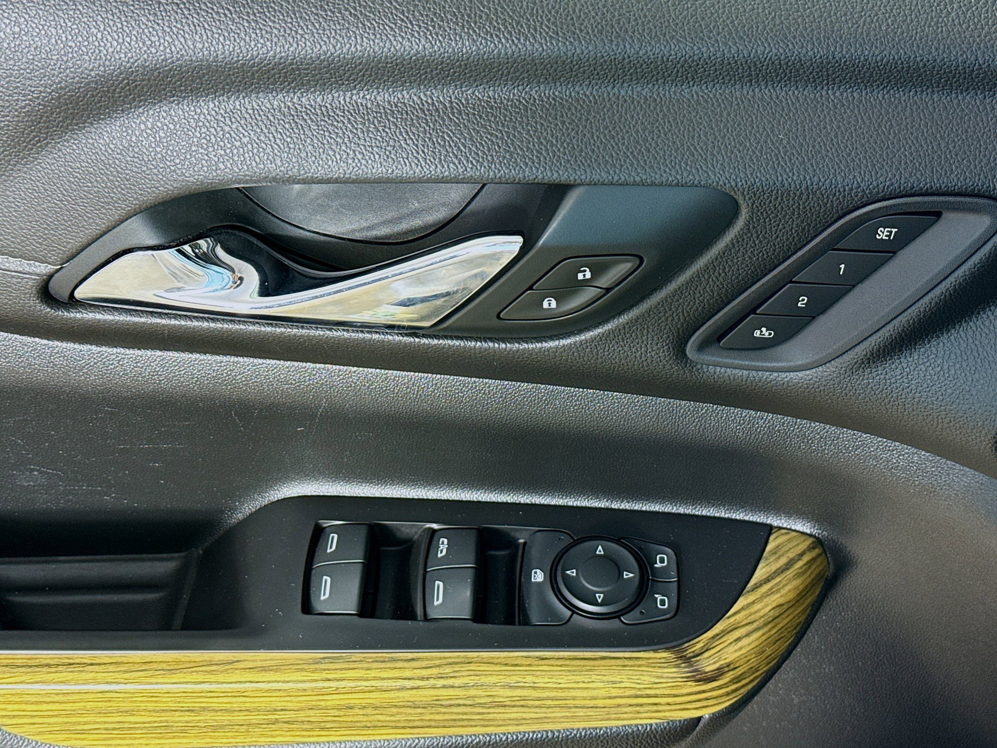 Used 2019 GMC Acadia Denali image 21