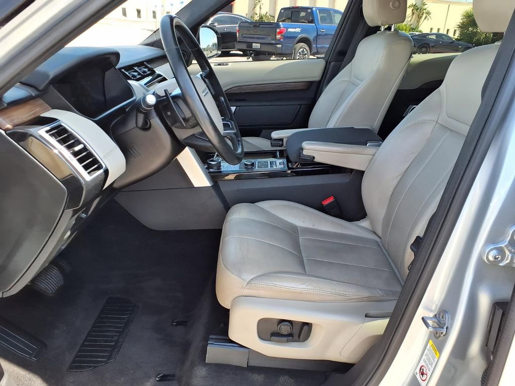 Used 2019 Land Rover Discovery HSE AWD/4WD image 23