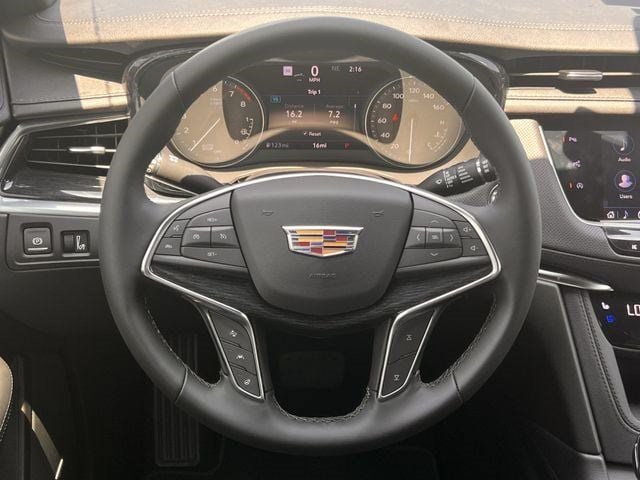 New 2026 Cadillac XT5 Premium Luxury w/ Driver Assist Package FWD image 11