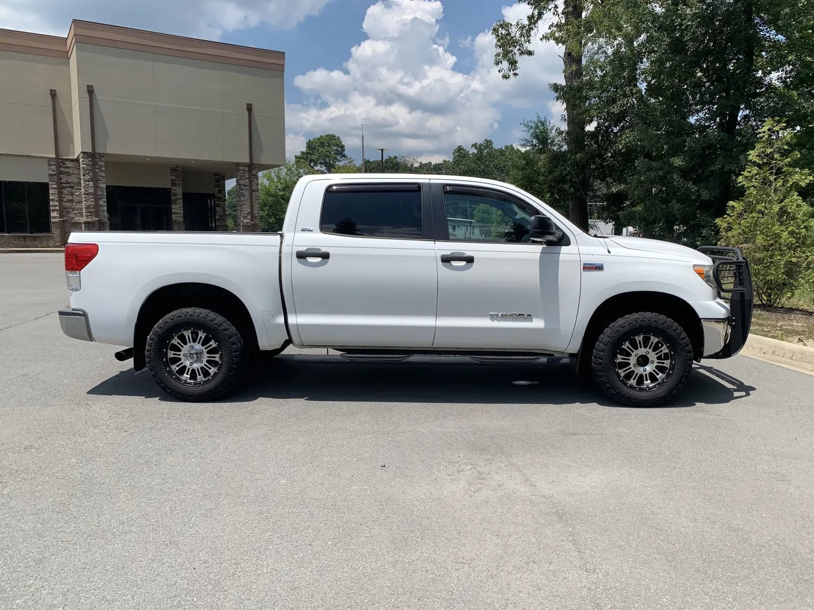 Used 2013 Toyota Tundra 2WD CrewMax w/ Tow Pkg image 8