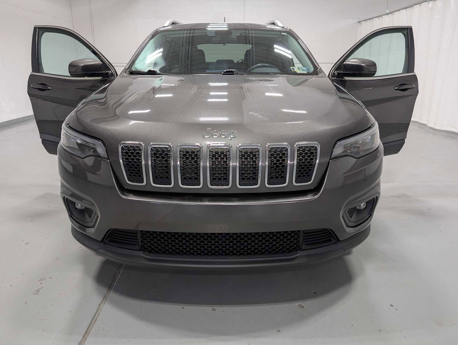 Used 2020 Jeep Cherokee Latitude Plus w/ Cold Weather Group image 12