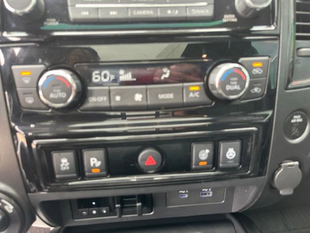 Used 2023 Nissan Titan PRO-4X w/ Pro-4x Convenience Package AWD/4WD image 15
