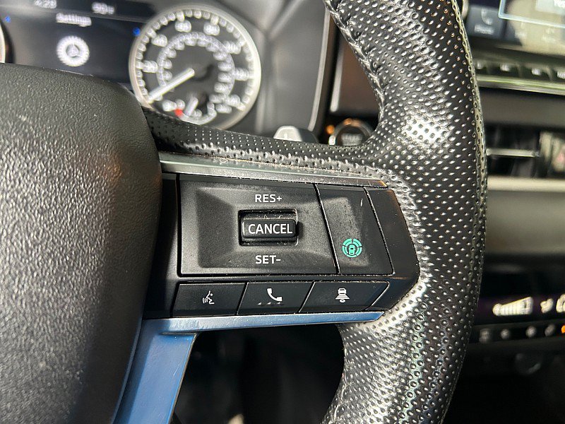 Used 2024 Mitsubishi Outlander AWD image 27