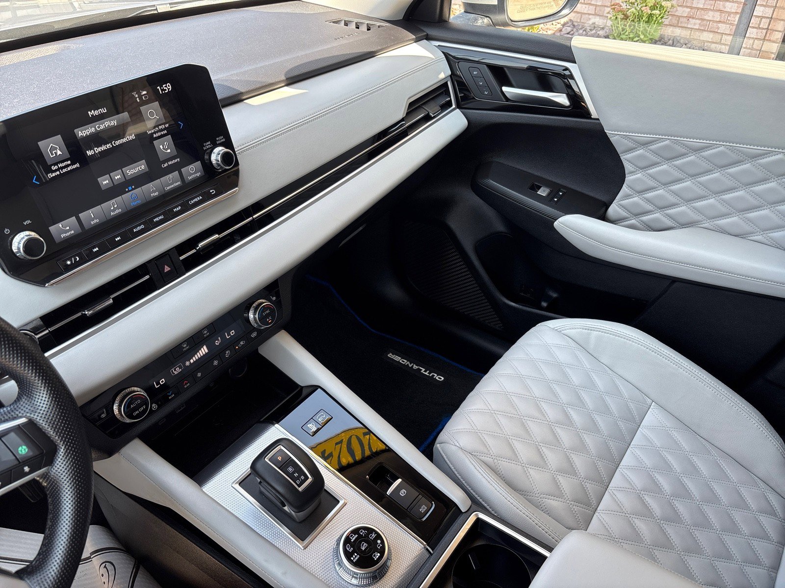 Used 2024 Mitsubishi Outlander 4WD Plug-In Hybrid image 20