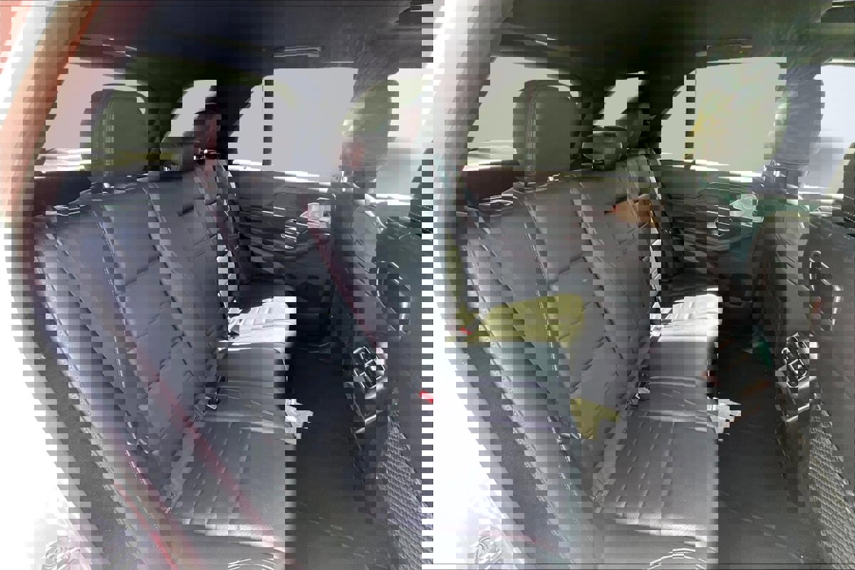 Used 2020 Mercedes-Benz GLE 350 w/ Premium Package image 27