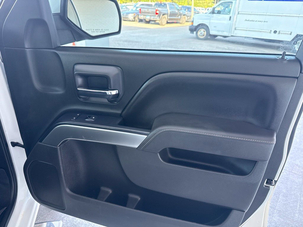 Used 2017 Chevrolet Silverado 1500 LT AWD/4WD image 36