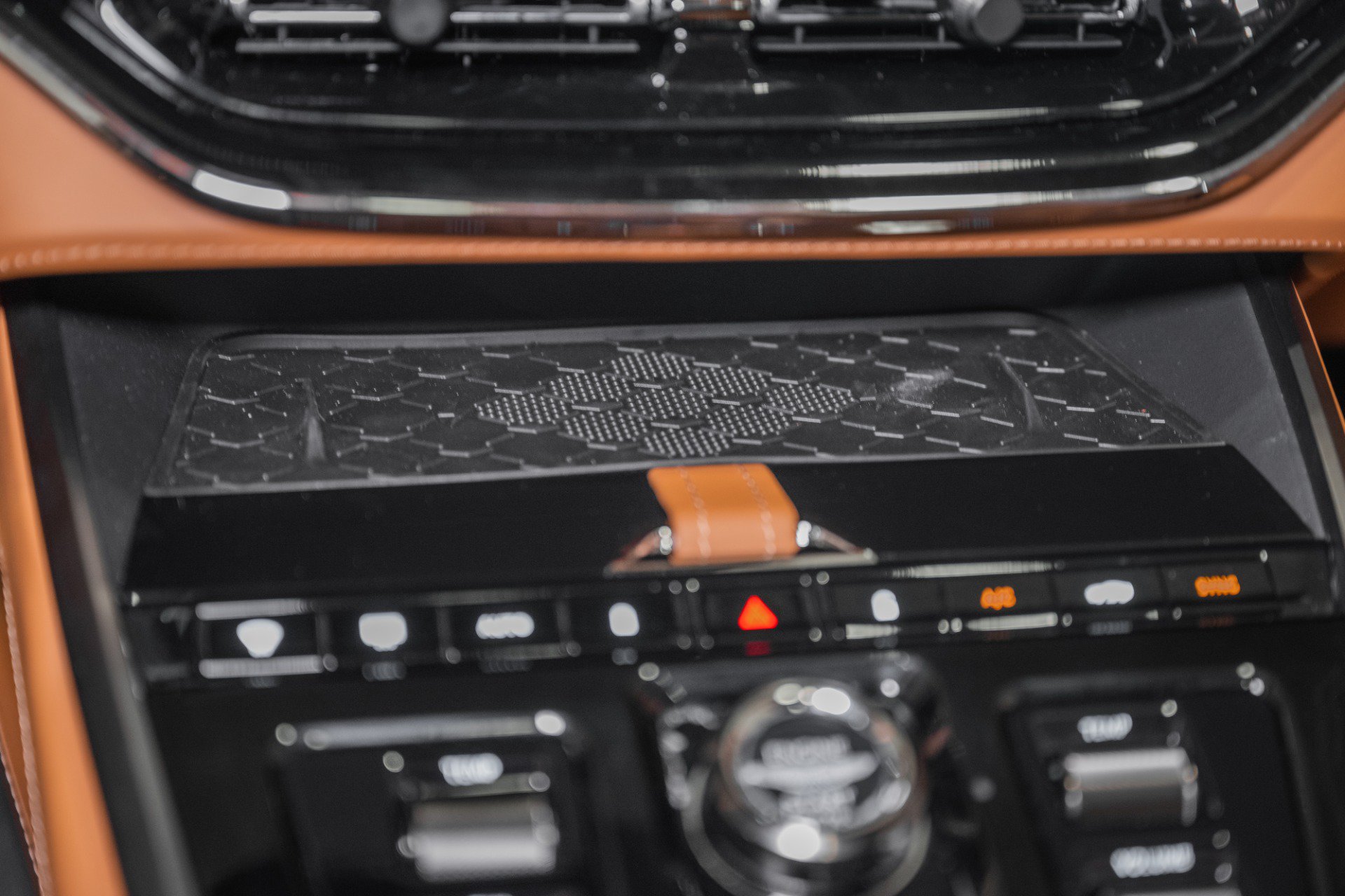 New 2026 Aston Martin DBX 707 AWD/4WD image 32