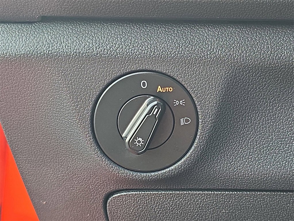 Used 2019 Volkswagen Jetta S w/ Driver Assistance Package image 25