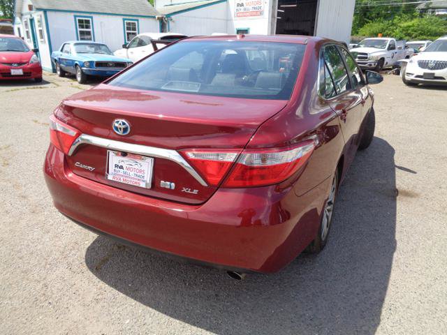 Used 2015 Toyota Camry XLE w/ Moonroof Package FWD image 12