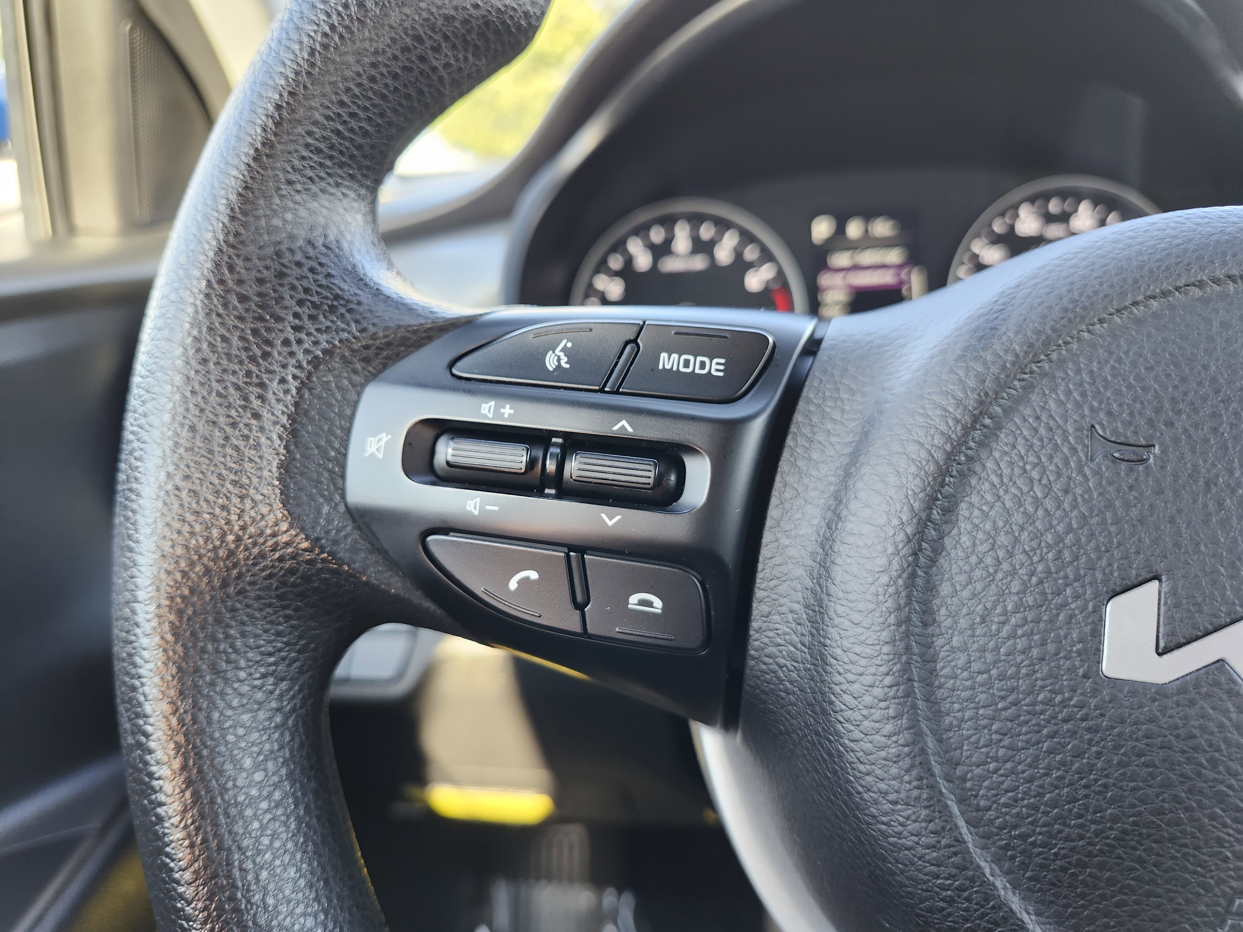 Used 2023 Kia Rio S w/ Technology Package FWD image 31
