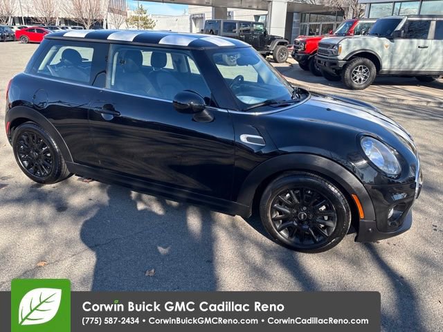 Used 2017 MINI Cooper 2-Door Hardtop image 8