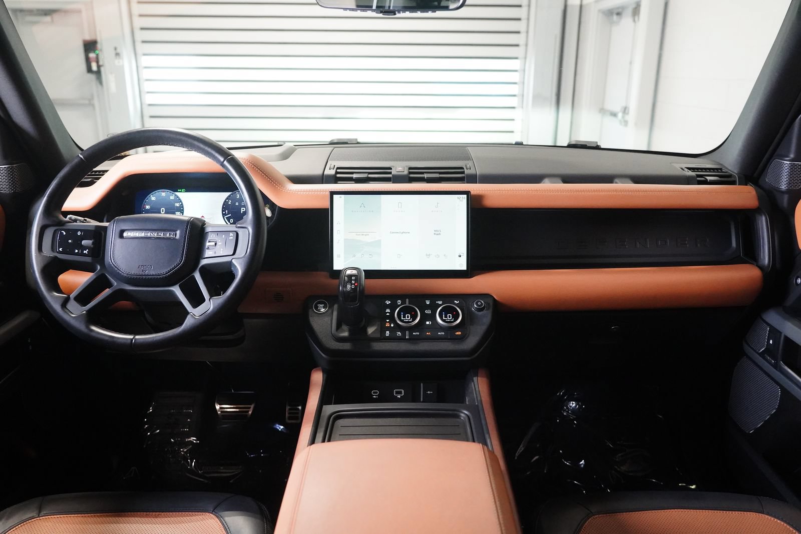 Used 2023 Land Rover Defender 110 X AWD/4WD image 14