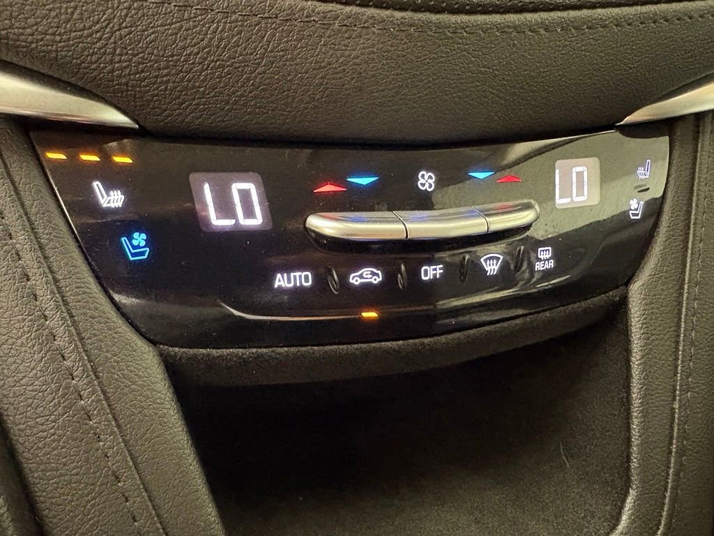 Used 2019 Cadillac XT5 Premium Luxury FWD image 32