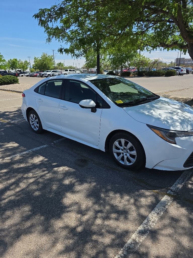 Used 2024 Toyota Corolla LE FWD image 3