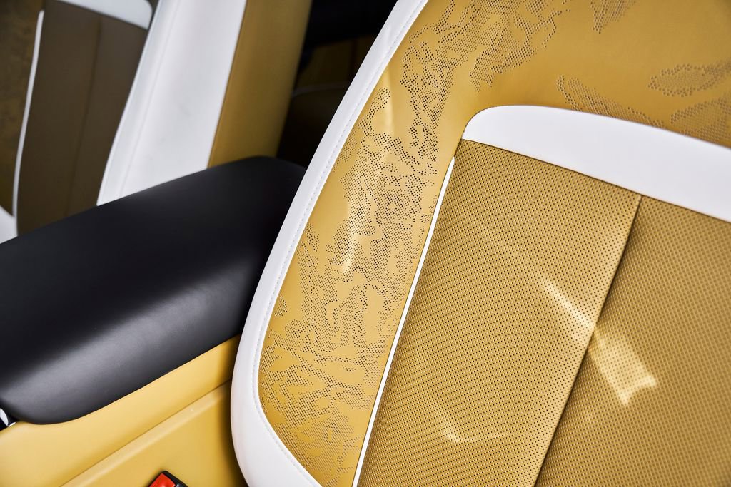 Used 2026 Rolls-Royce Cullinan Black Badge image 57