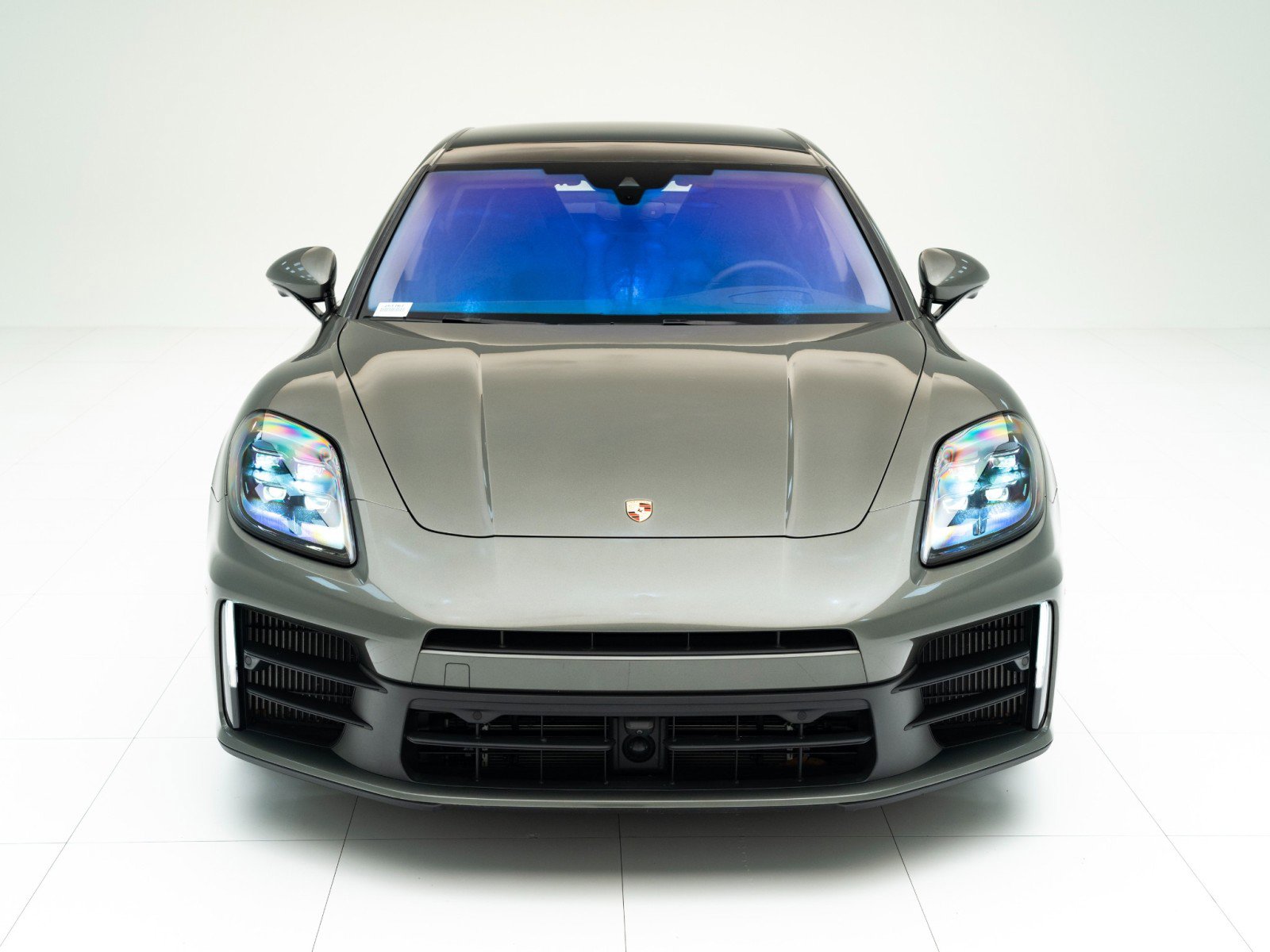 Used 2025 Porsche Panamera 4 image 6