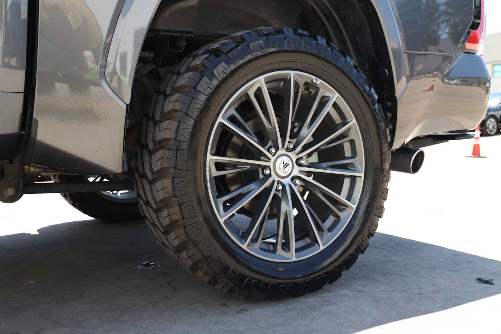 Used 2022 Toyota Tundra Capstone AWD/4WD image 73