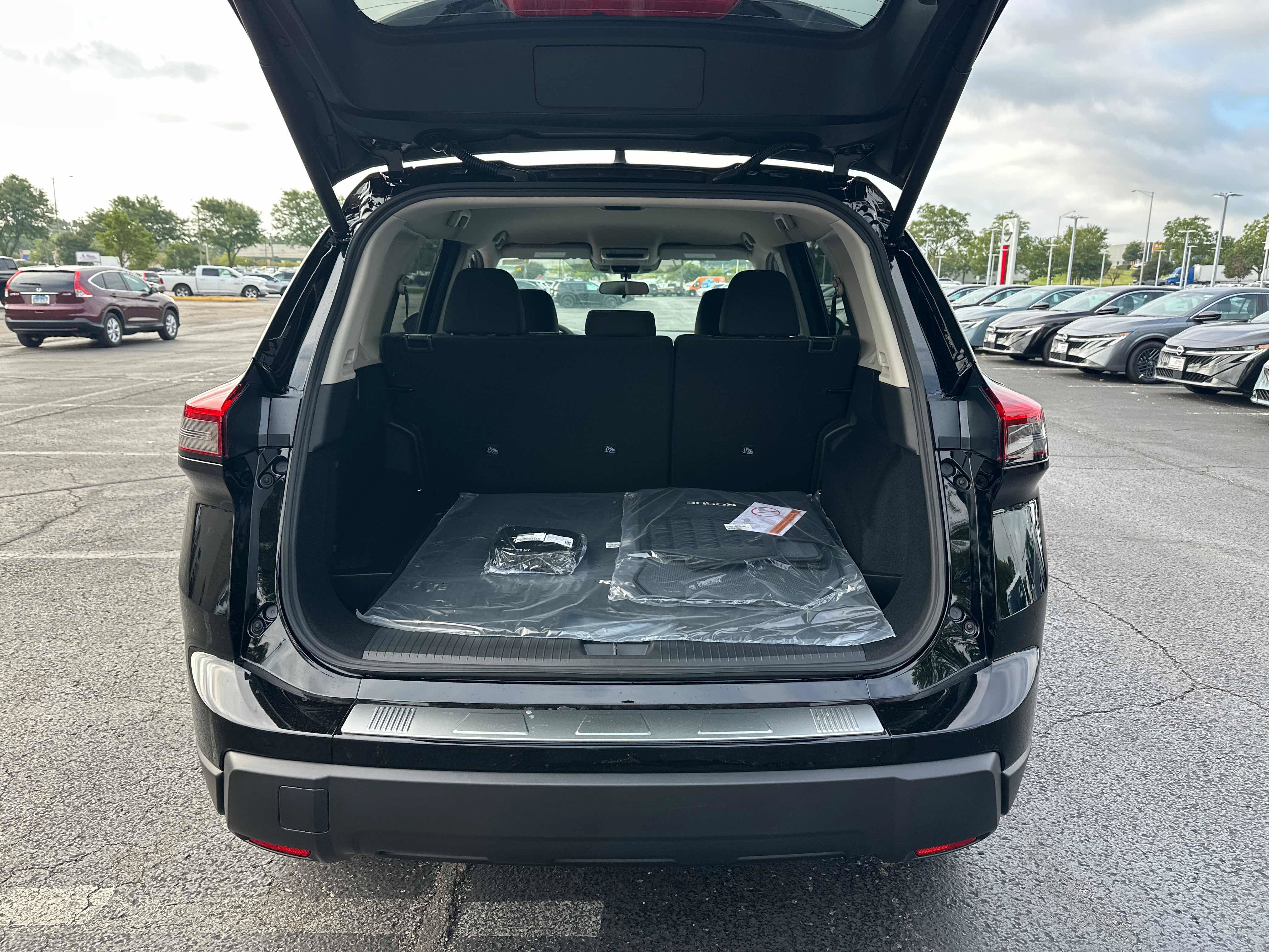 New 2026 Nissan Rogue SV w/ Cold Weather Package AWD/4WD image 14