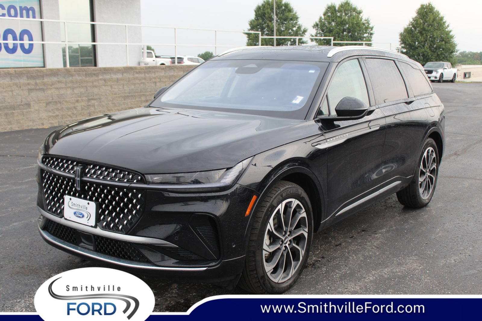 Used 2024 Lincoln Nautilus Reserve w/ Equipment Group 203A AWD/4WD image 1