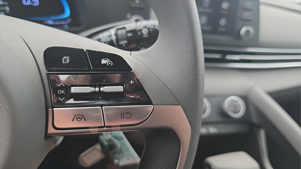 New 2026 Hyundai Elantra SE FWD image 24