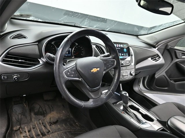 Used 2017 Chevrolet Malibu LT image 13