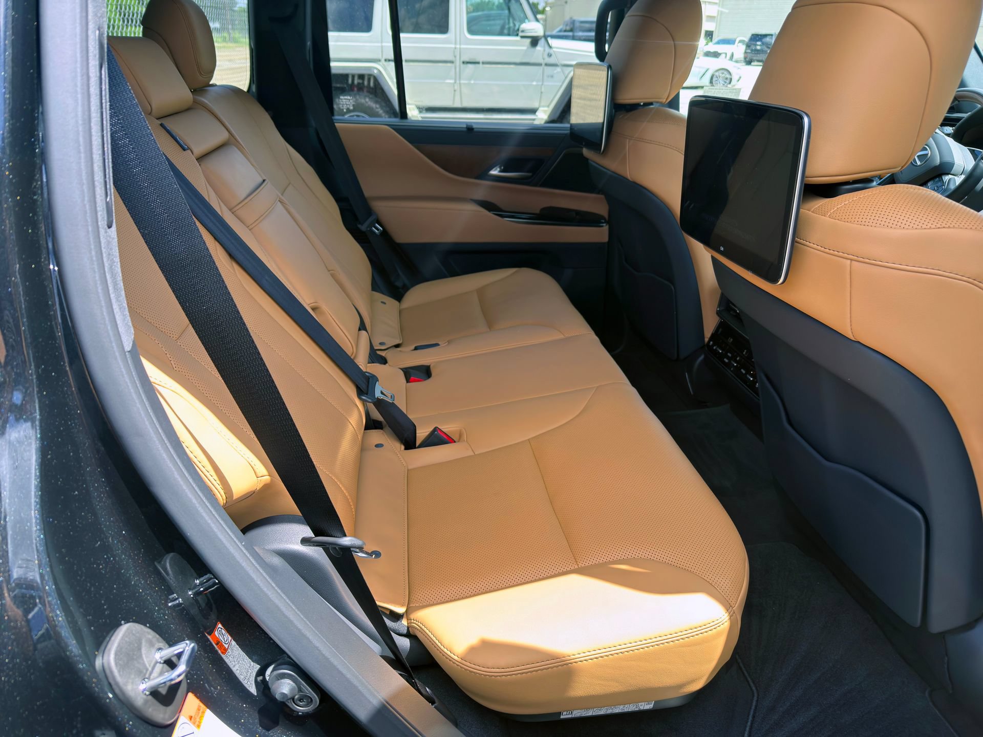 Used 2026 Lexus LX 700h Luxury AWD/4WD image 20