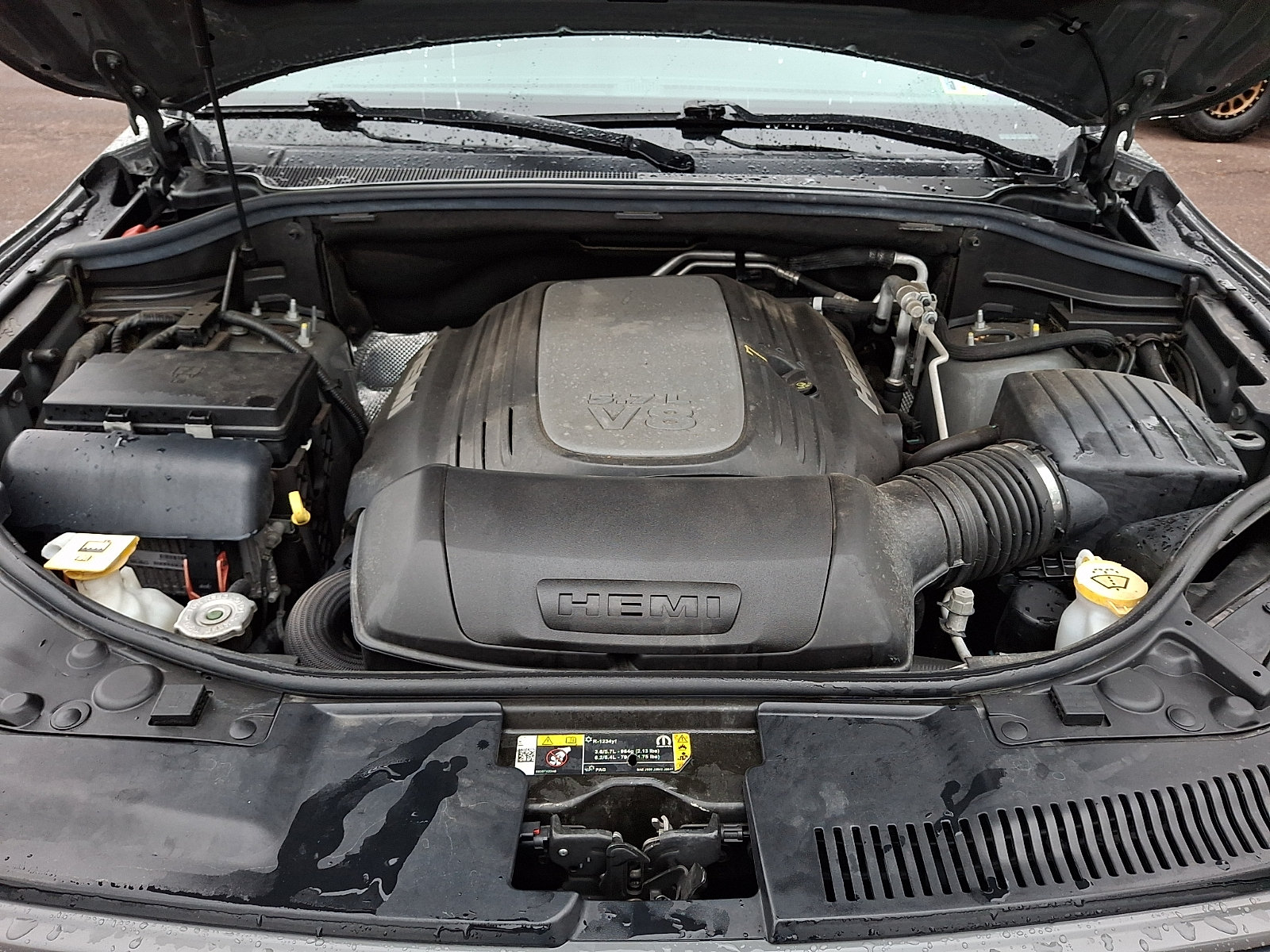 Used 2022 Dodge Durango R/T w/ Blacktop Package AWD/4WD image 29
