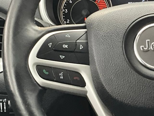Used 2017 Jeep Cherokee Trailhawk AWD/4WD image 18