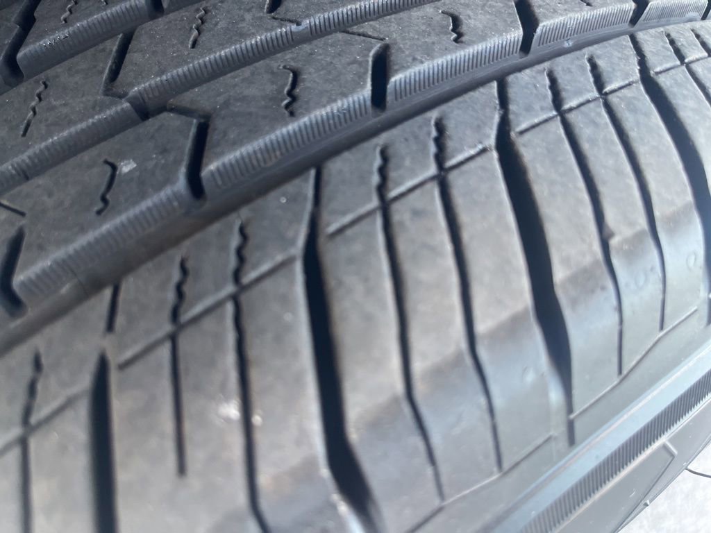 Used 2020 GMC Acadia SLE image 36